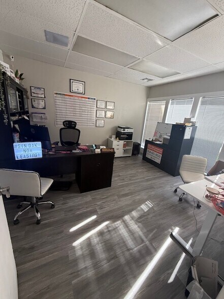 More Photos Of 5553-5555 S Peoria Ave, Tulsa Office For Sale