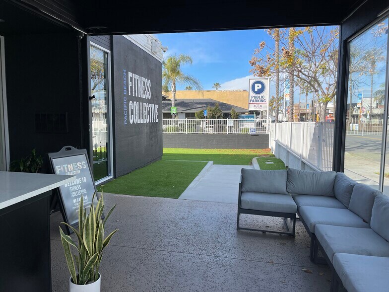 More Photos Of 875 Garnet Ave, San Diego Storefront Retail Office For Lease