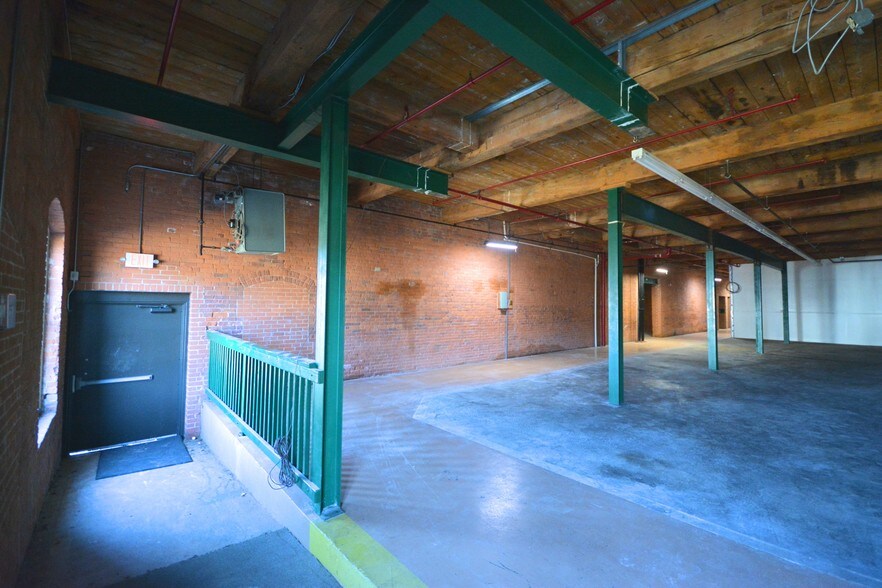 More Photos Of 1 Factory Sq, Southington Industrial For Lease