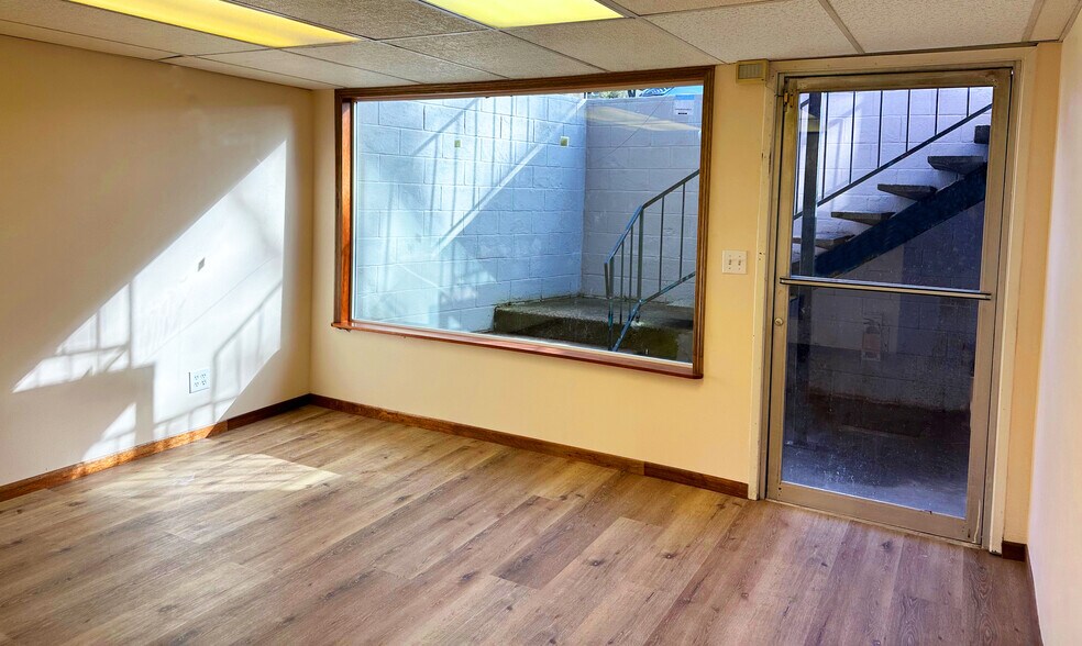 More Photos Of 1415 GRAND Blvd, Vancouver Medical For Sale