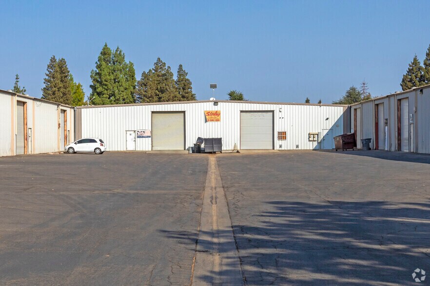 More Photos Of 2636-2686 N Argyle Ave, Fresno Warehouse For Lease