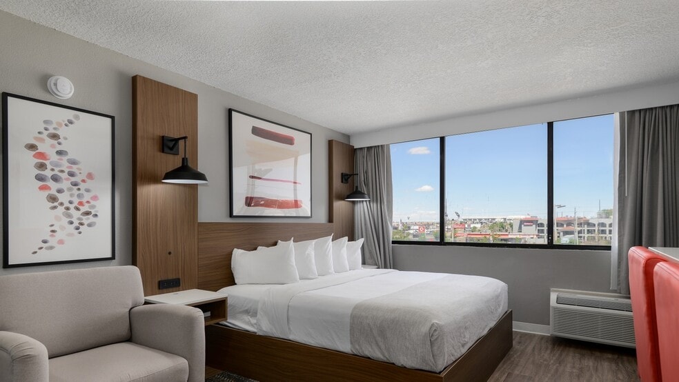 More Photos Of 2020 Menaul Blvd NE, Albuquerque Hotel For Sale