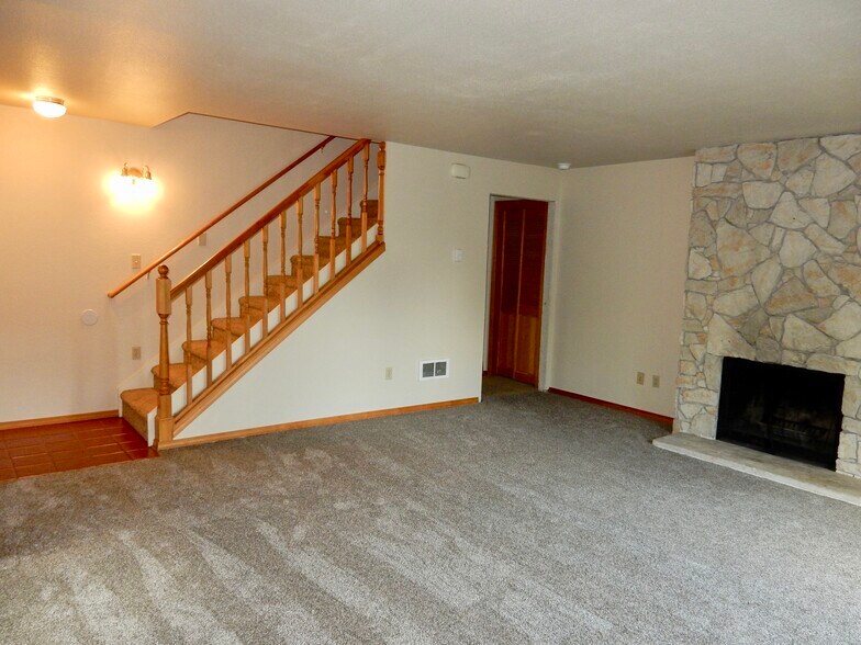 More Photos Of 2165 NE Multnomah St, Portland Apartments For Sale