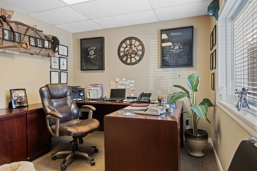 More Photos Of 201 Graves Rd, Goodlettsville Office For Sale