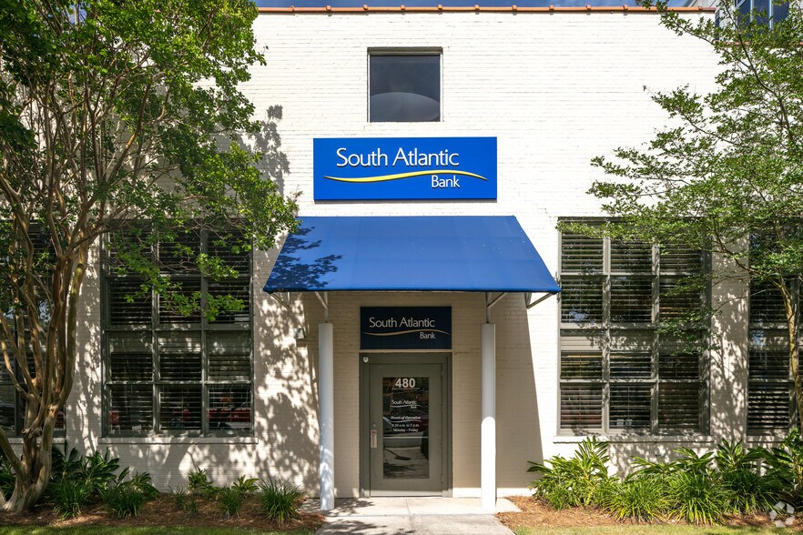 More Photos Of 480 E Bay St, Charleston General Retail For Lease