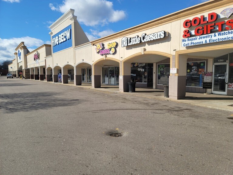 More Photos Of 4264-4320 Summer Ave, Memphis Unknown For Lease