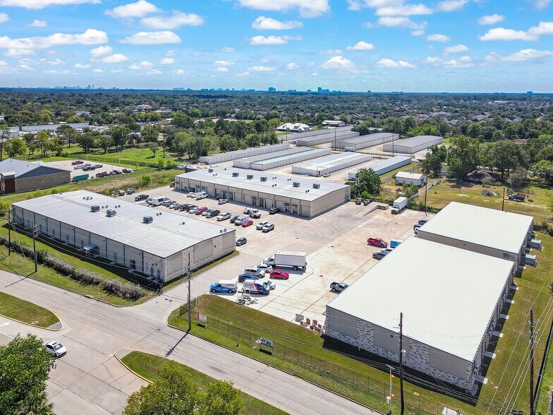 More Photos Of 17939 Kieth Harrow Blvd, Houston Showroom For Lease