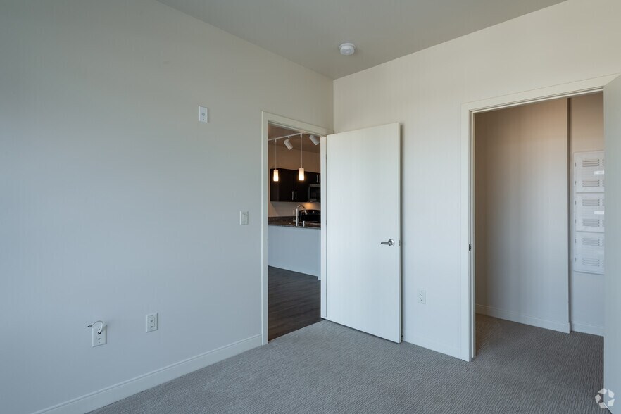 More Photos Of 1320 S 1st St, Milwaukee Apartments For Lease