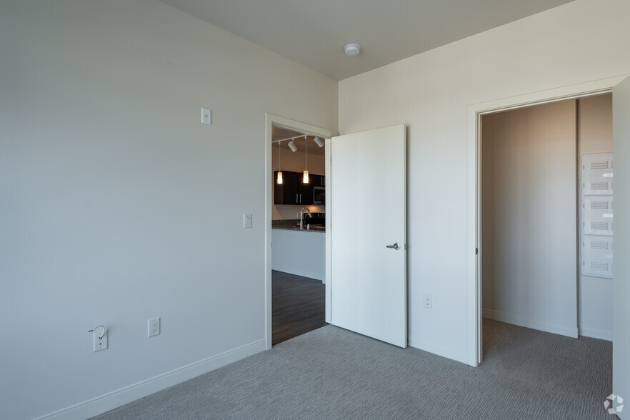 More Photos Of 1320 S 1st St, Milwaukee Apartments For Lease