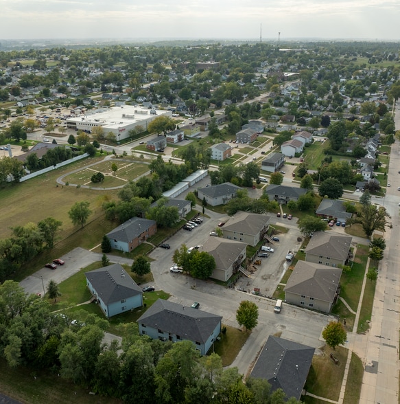 More Photos Of 25-85 Aossey Ln SW, Cedar Rapids Apartments For Sale