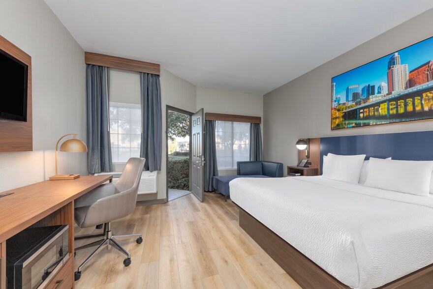 More Photos Of 4850 W John Carpenter Fwy, Irving Hotel For Sale