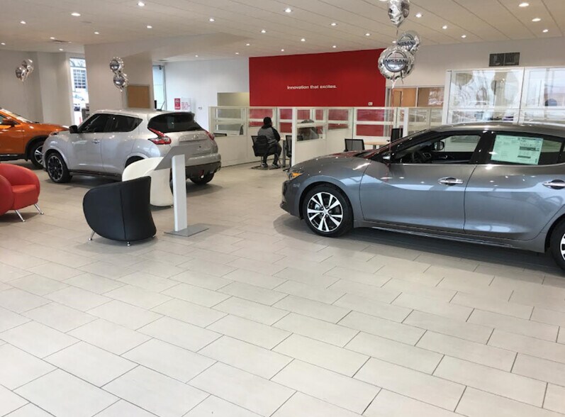 More Photos Of 813 S Parkway St, Corinth Auto Dealership For Sale