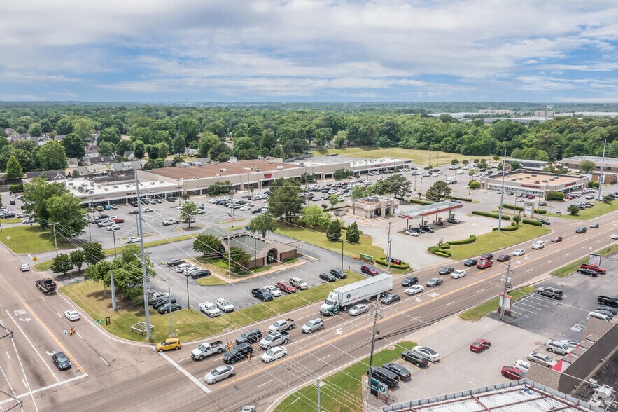 More Photos Of 945-975 E Goodman Rd, Southaven Unknown For Lease