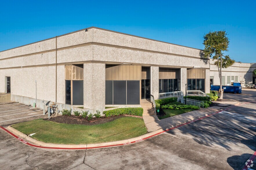 Primary Photo Of 10350-10390 Brockwood Rd, Dallas Distribution For Lease