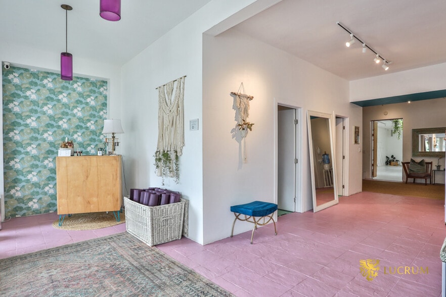 More Photos Of 12513-12515 Venice Blvd, Los Angeles Storefront For Sale