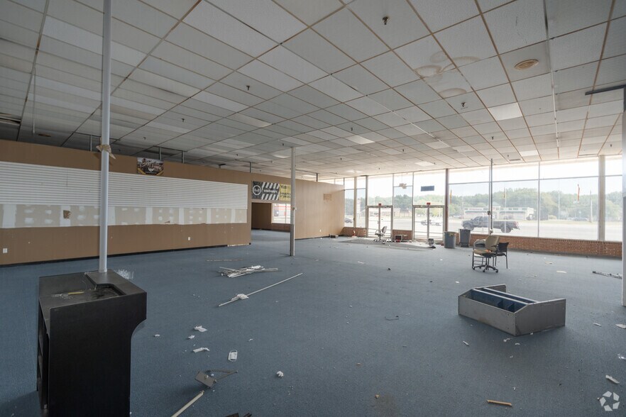More Photos Of 233 S Broadway, Pennsville Unknown For Lease