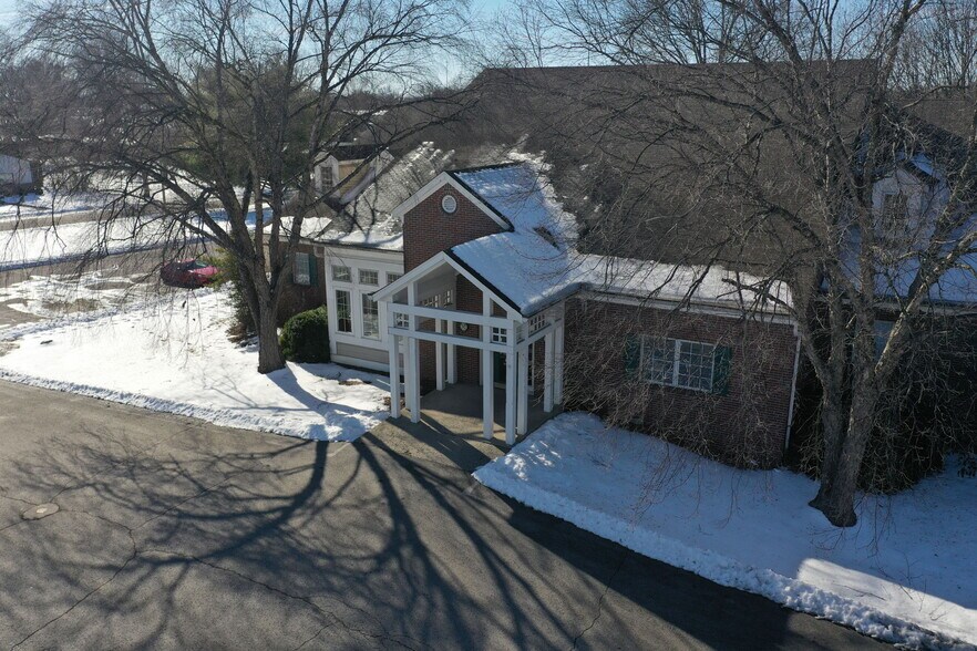 More Photos Of 1701 Spring St, Jeffersonville Medical For Sale