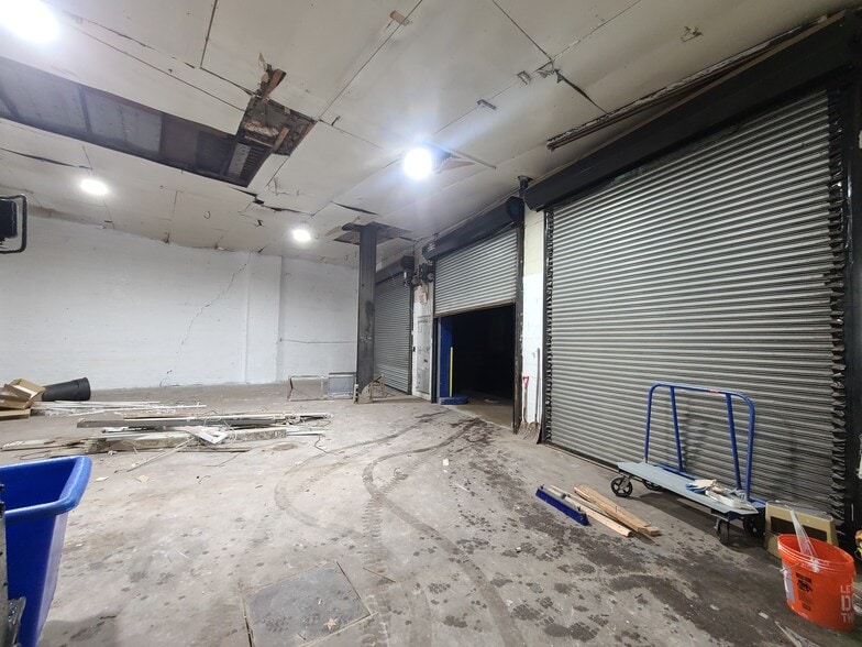 More Photos Of 286-294 Hamilton Ave, Brooklyn Warehouse For Lease