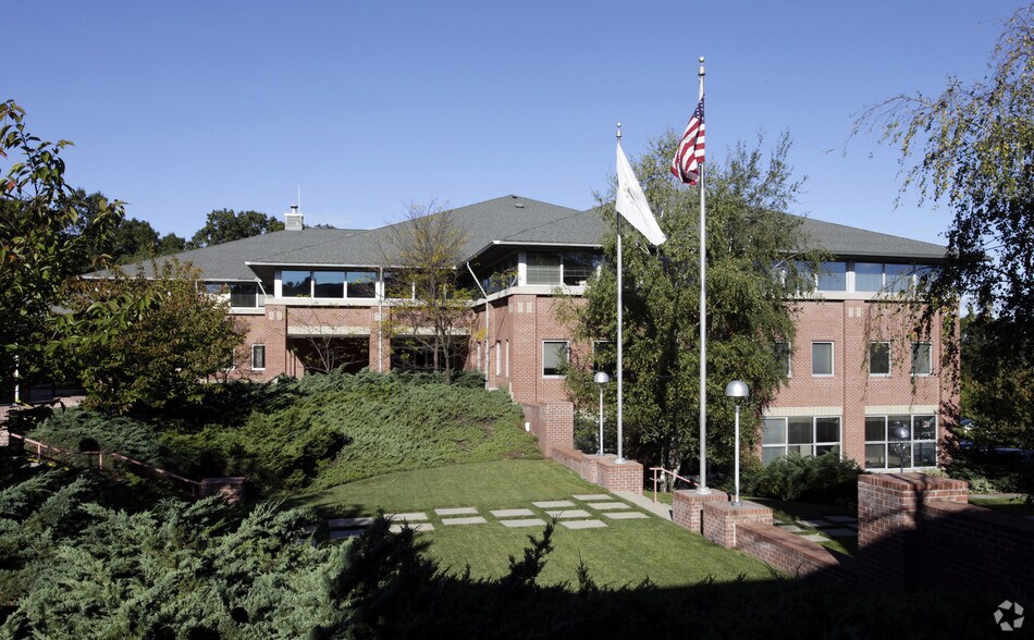 More Photos Of 300 Centerville Rd, Warwick Office For Lease