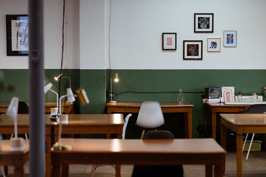 More Photos Of 2760 Broad St, Austell Loft Creative Space For Lease