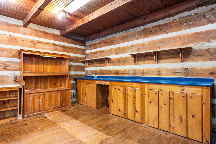 More Photos Of 2350 Squire Boone SW rd, Mauckport General Retail For Lease
