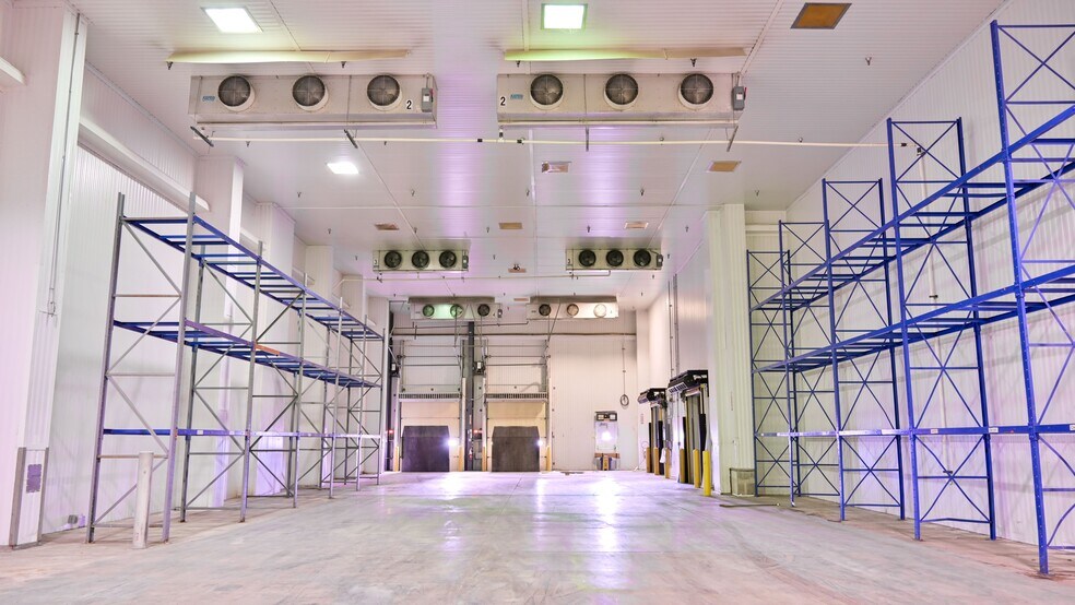 More Photos Of 347 N 43rd Rd, Mendota Food Processing For Lease