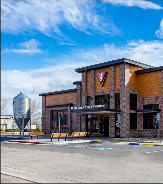 More Photos Of 2770 Naglee Rd, Tracy Restaurant For Sale