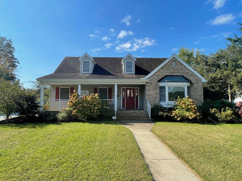 More Photos Of 100 Kings Hwy, Milford Office For Sale