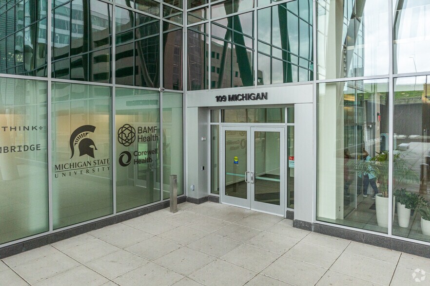 More Photos Of 109 Michigan St NW, Grand Rapids Medical For Lease