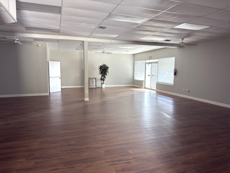 More Photos Of 3762 Tamiami Trl, Port Charlotte Freestanding For Lease