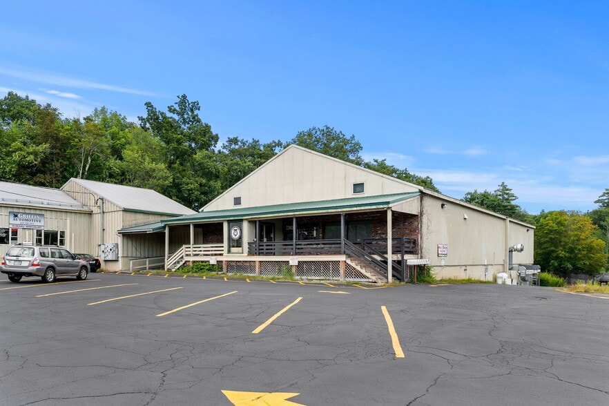 More Photos Of 313 Route 125, Brentwood Light Distribution For Lease
