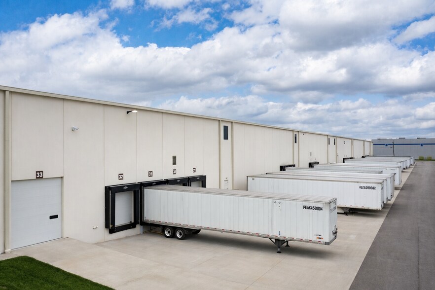 More Photos Of 8615 Jacquemin Dr, West Chester Distribution For Lease
