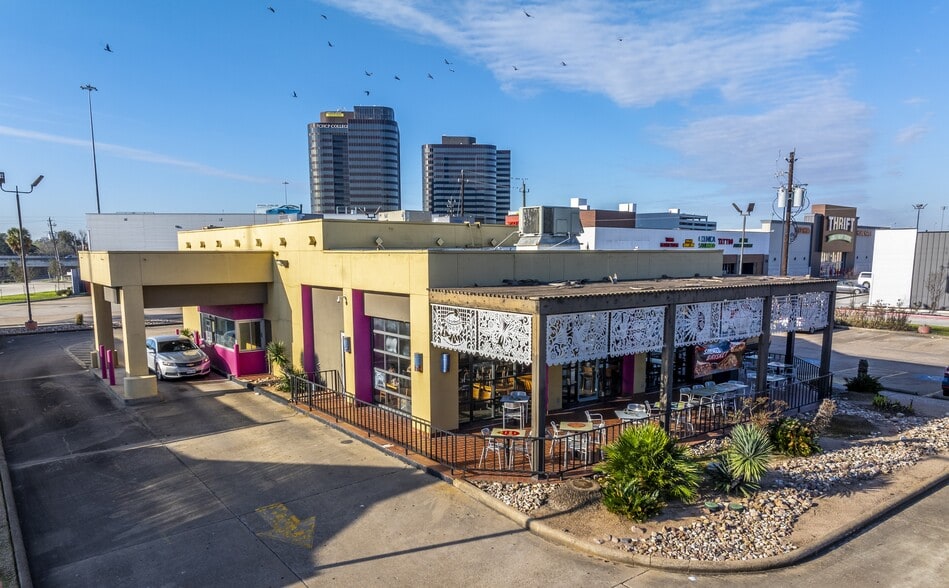 More Photos Of 7501 Bellaire Blvd, Houston Fast Food For Lease