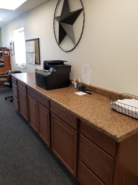 More Photos Of 300 E Brazos St, Freeport Warehouse For Sale