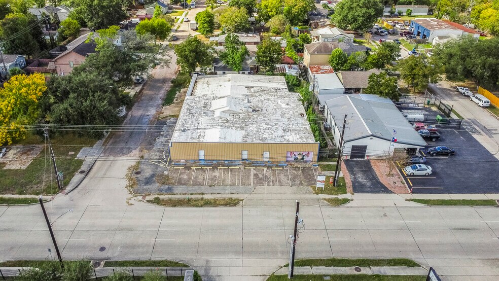 More Photos Of 1018 Shaver St, Pasadena Warehouse For Sale