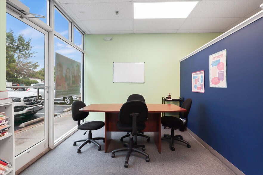 More Photos Of 43053 Pemberton Sq, Chantilly Unknown For Lease