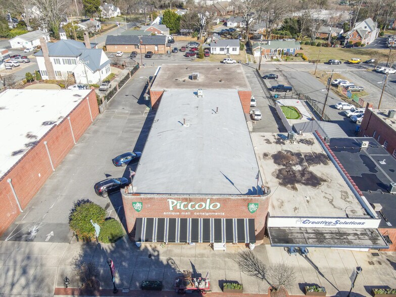 More Photos Of 134 N Main St, Belmont Storefront For Lease