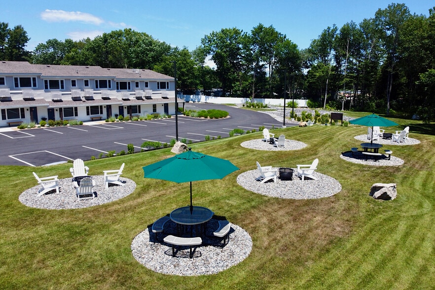 More Photos Of 150 Lafayette Rd, Rye Hotel For Sale