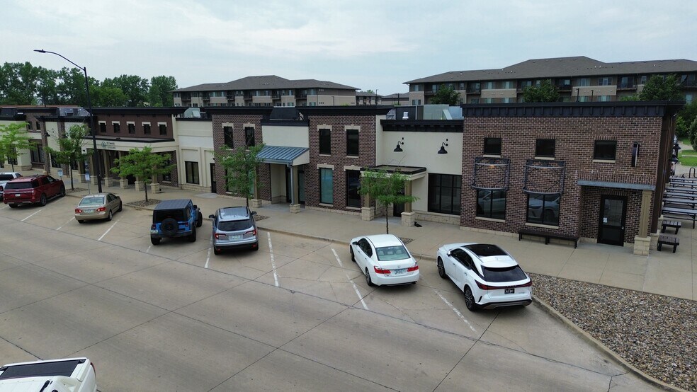 More Photos Of 2510 SW White Birch Dr, Ankeny Storefront For Lease