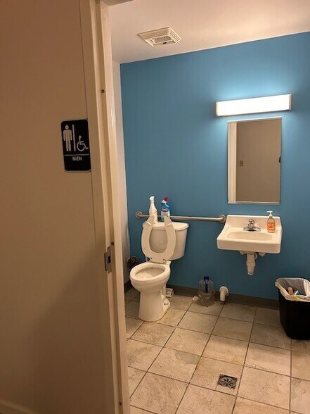 More Photos Of 790-824 Main St, Milford Unknown For Lease