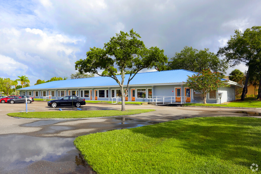 Primary Photo Of 7527-7573 Ulmerton Rd, Largo Office For Lease