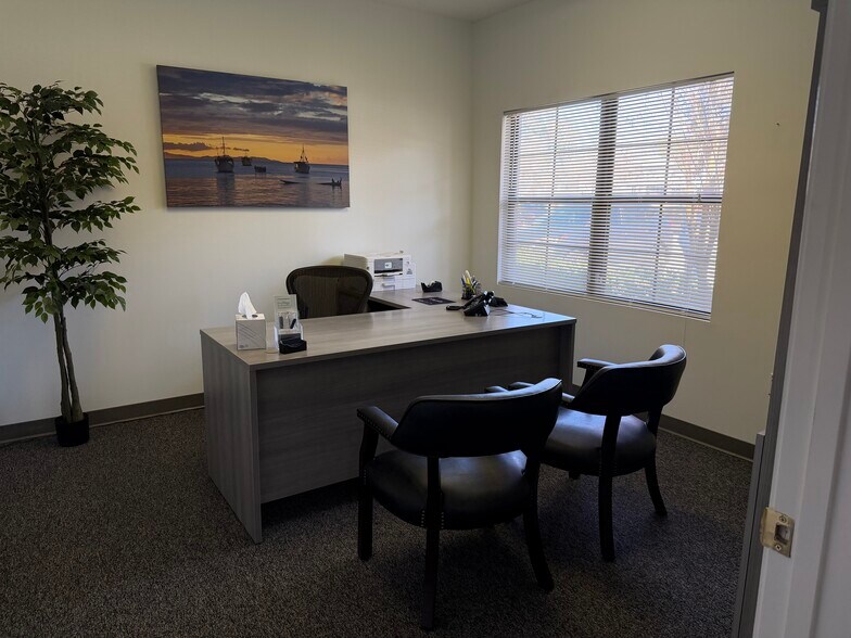 More Photos Of 3450 Dunn Ave, Jacksonville Unknown For Lease