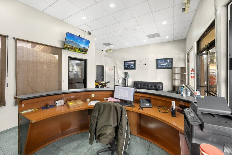 More Photos Of 11709 Long Beach Blvd, Lynwood Auto Dealership For Sale