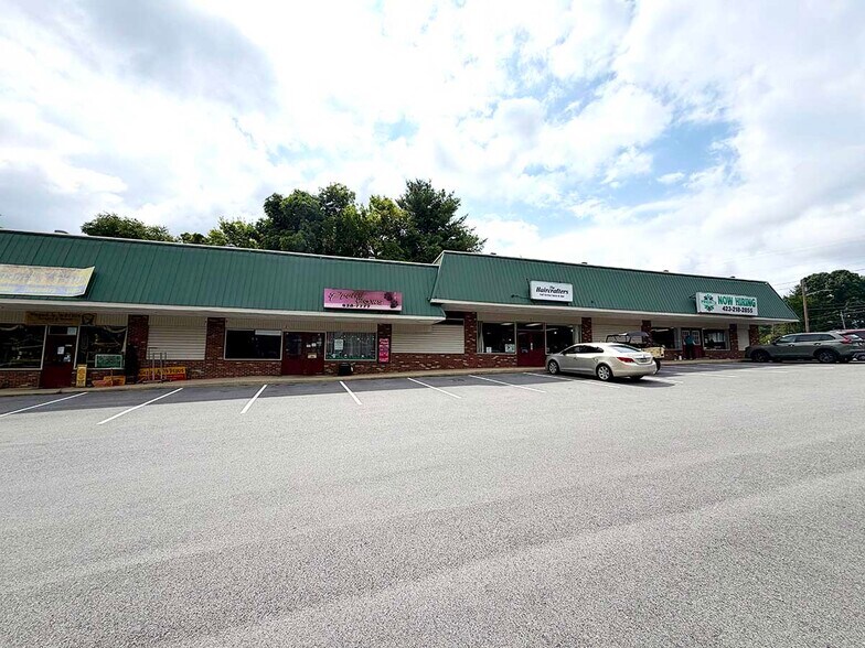 Primary Photo Of 1904 Knob Creek Rd, Johnson City Storefront Retail Office For Lease