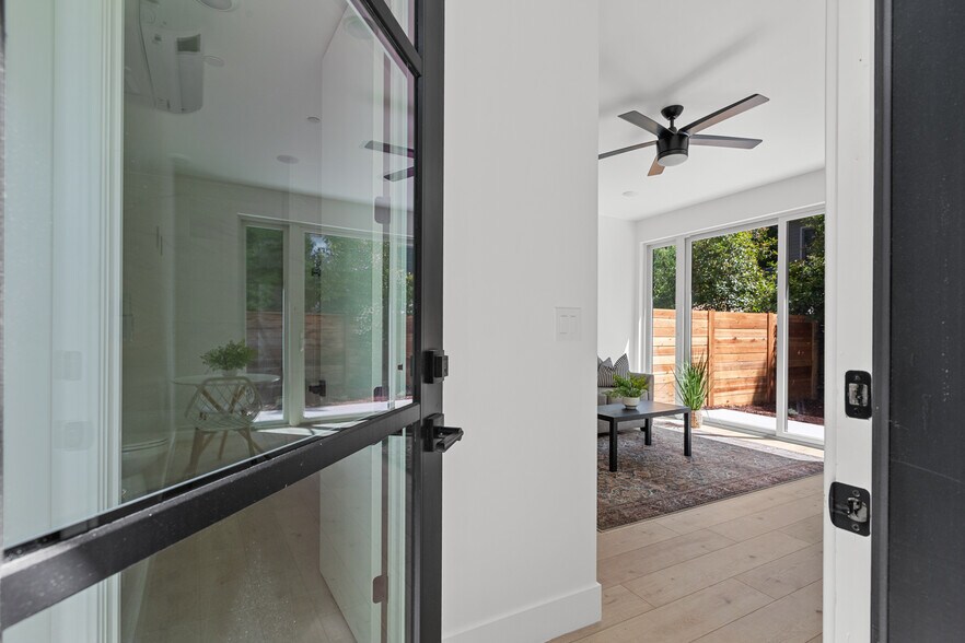 More Photos Of 1012 Uptown Aly, Sacramento Multifamily For Sale