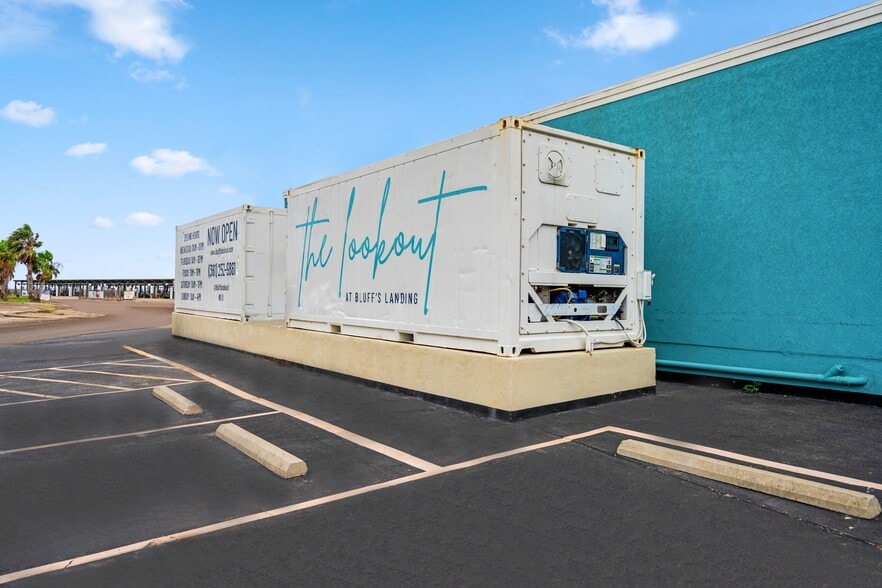 More Photos Of 4236 Laguna Shores Rd, Corpus Christi General Retail For Sale