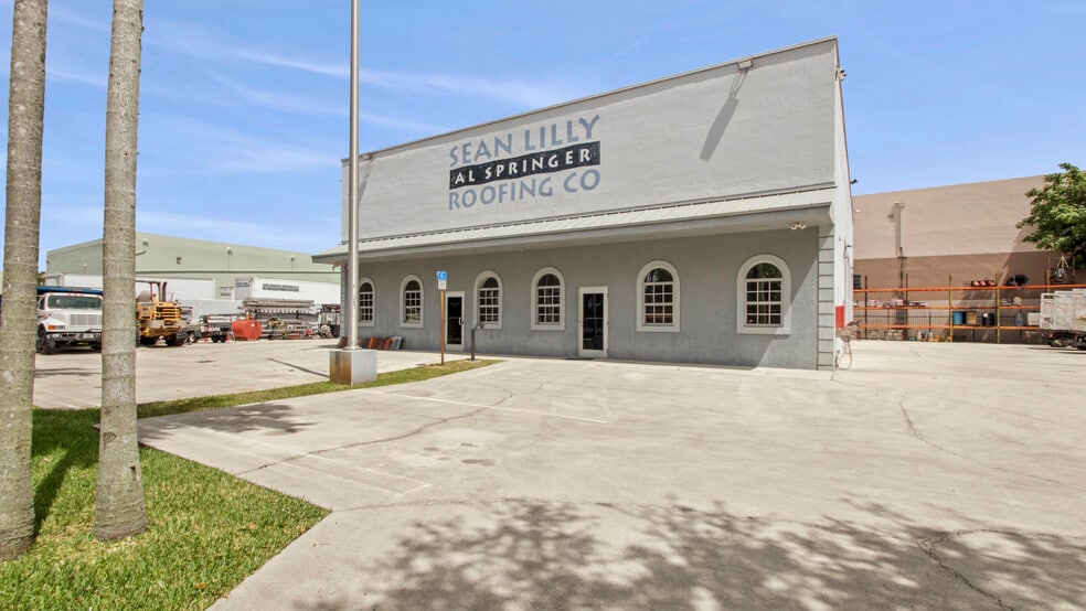More Photos Of 14701 SW 137th St, Miami Light Distribution For Lease