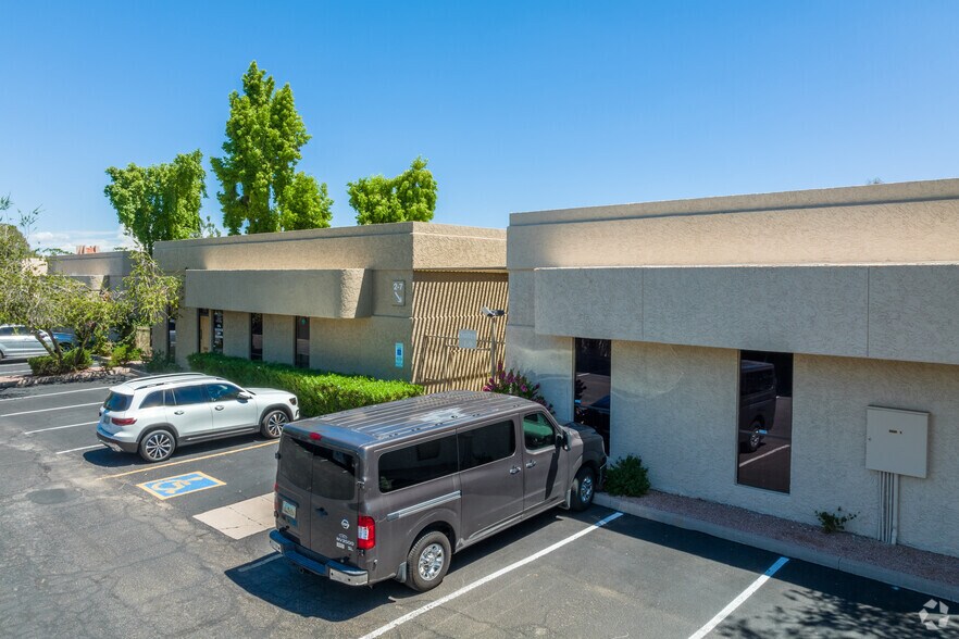 More Photos Of 8040-8050 E Morgan Trl, Scottsdale Office For Lease