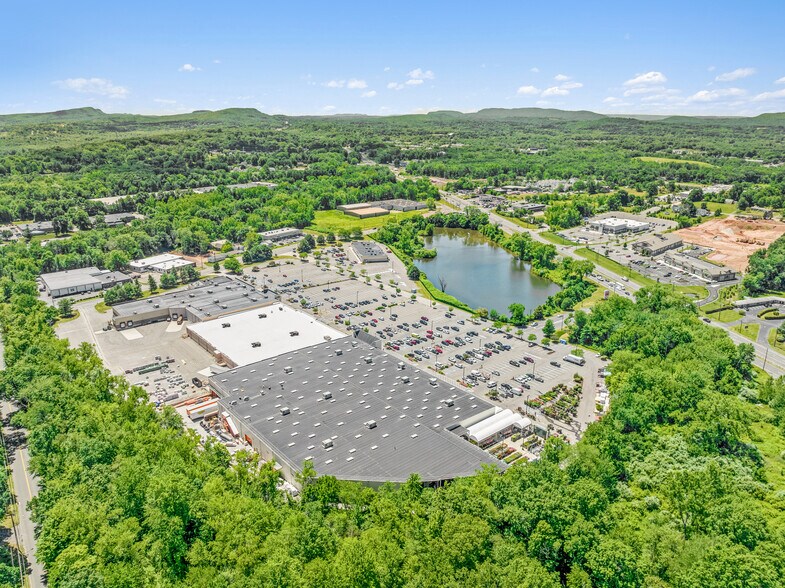 More Photos Of 225-273 Wilbur Cross Hwy, Berlin Unknown For Lease