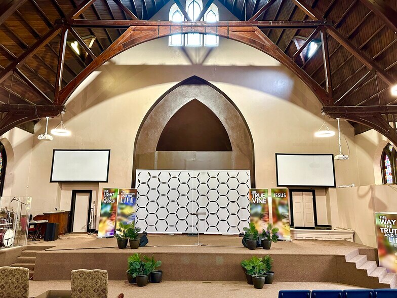 More Photos Of 1 N Fulton Ave, Baltimore Religious Facility For Lease